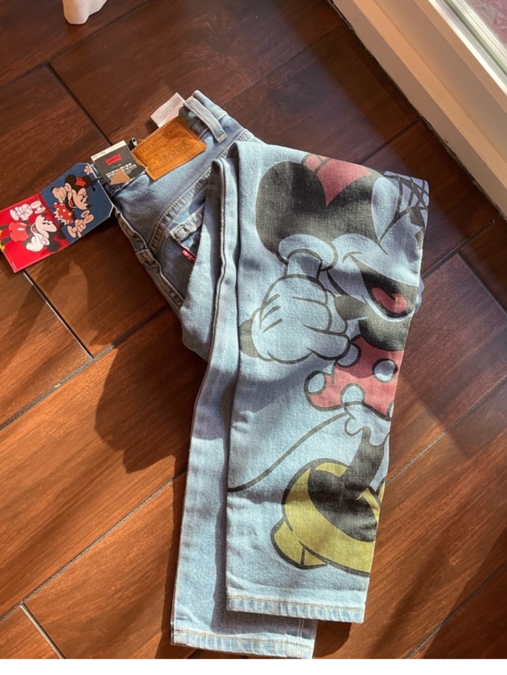 RARE NWT Levi's x Disney Minnie Mouse Deadstock High Rise Boyfriend Jeans